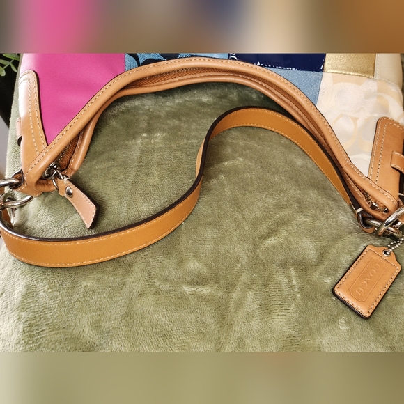 ⭐️EUC COACH Patchwork Hobo Shoulder Bag - Picture 10 of 11